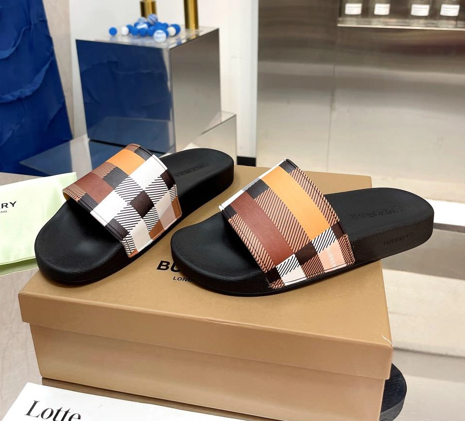 Comfortable 1240 Burberry Slippers For Men