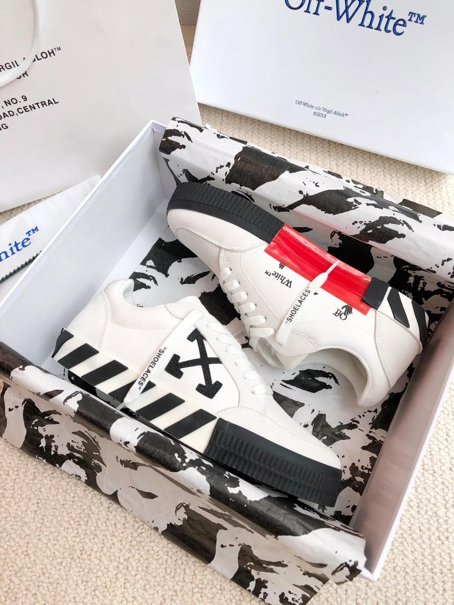 Comfortable 1260 Off-White Casual Shoes For Men