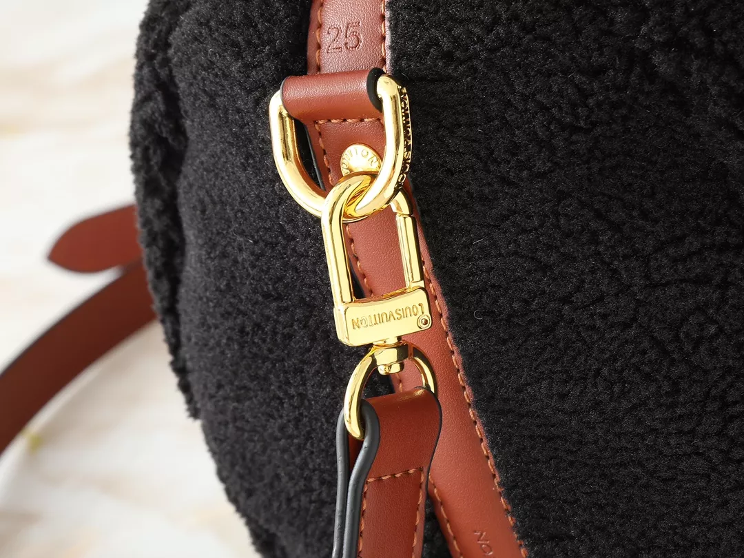 Comfortable 1281 Louis Vuitton AAA Quality Handbags For Women