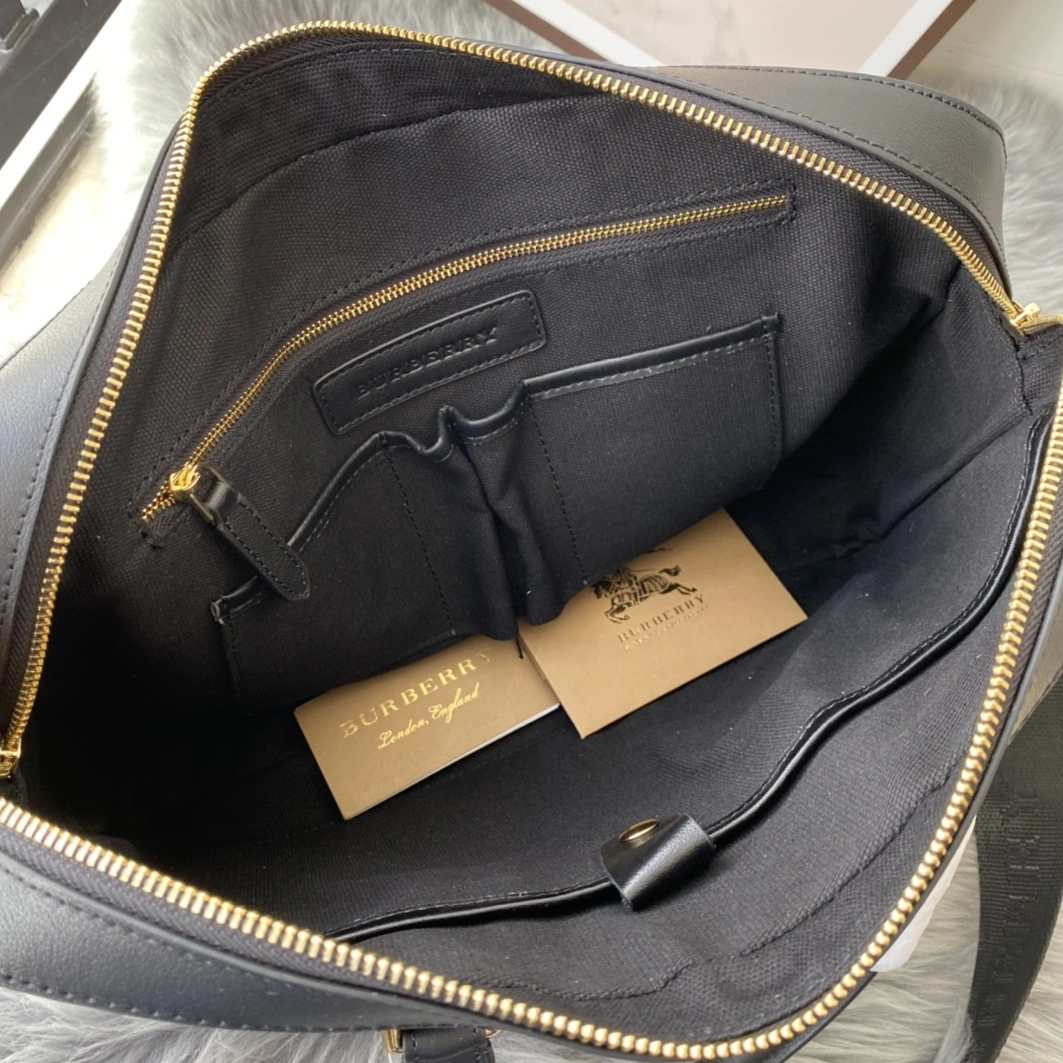 Comfortable 1292 Burberry AAA Man Handbags