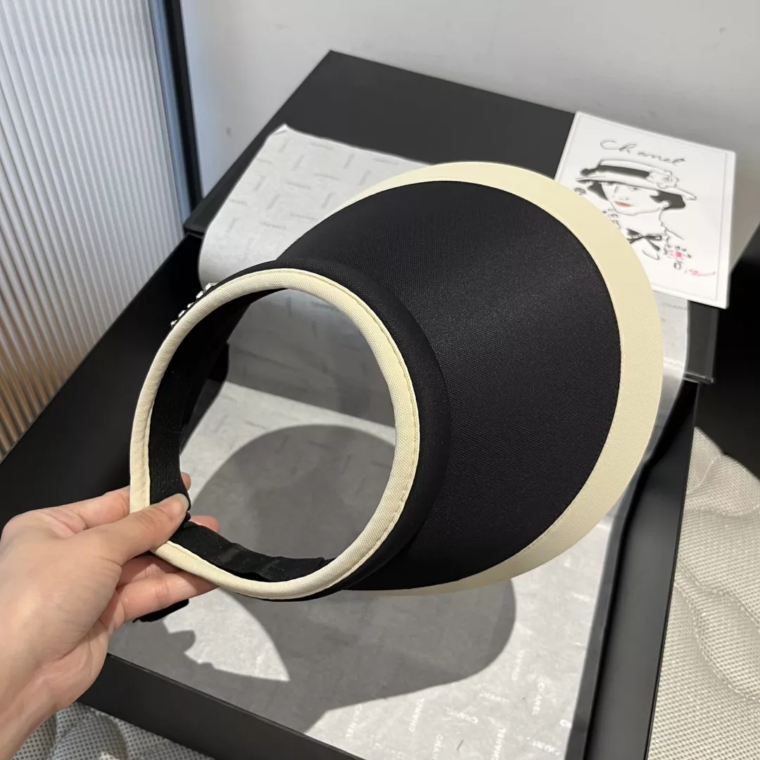 Comfortable 1370 Prada Caps