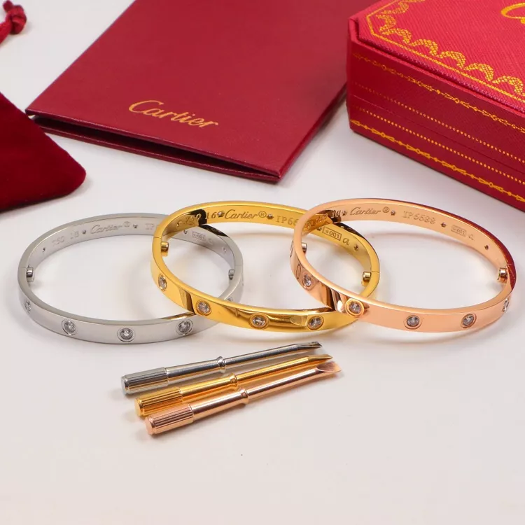 Comfortable 1485 Cartier bracelets