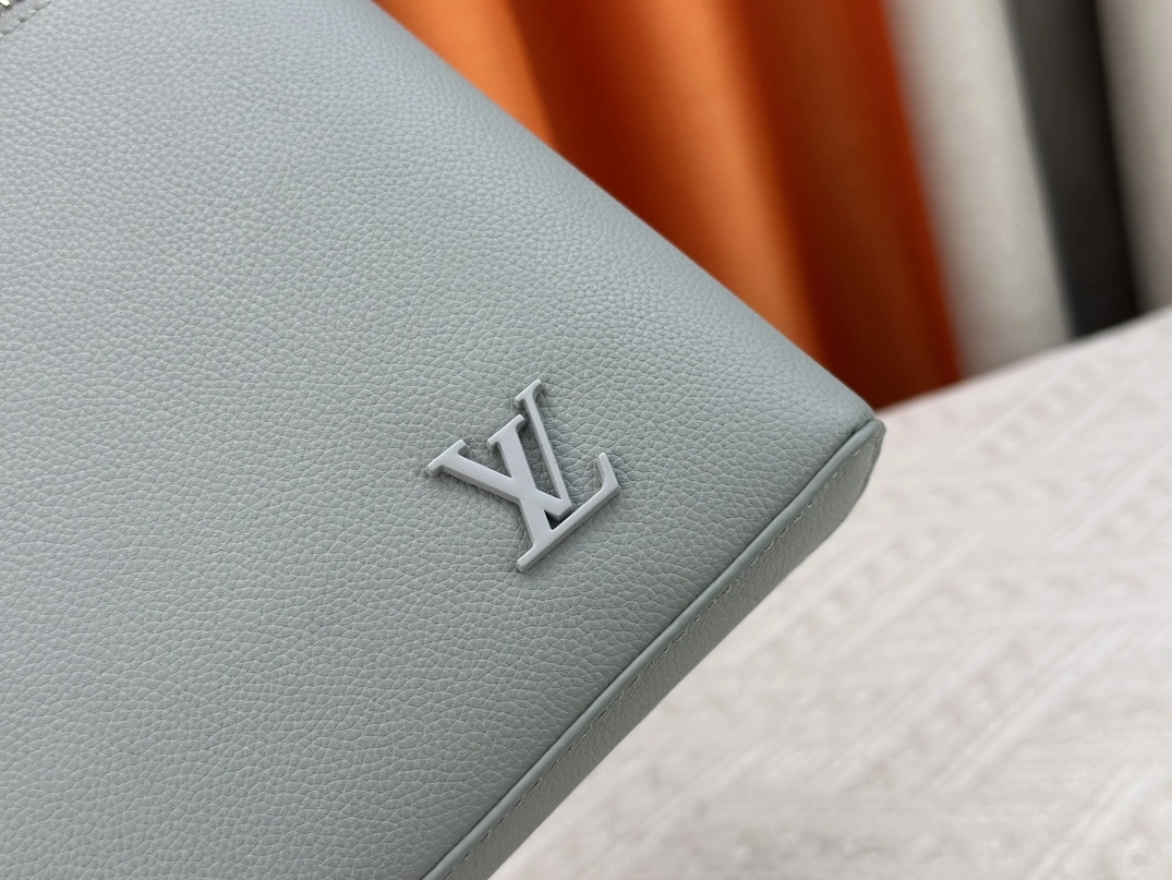 Comfortable 1489 Louis Vuitton AAA Man Wallets