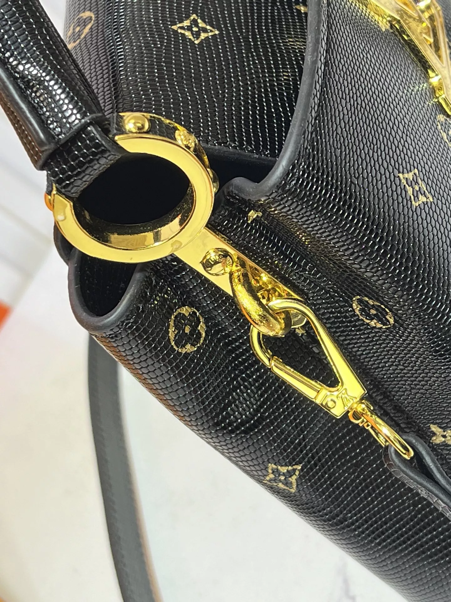 Comfortable 1510 Louis Vuitton AAA Quality Messenger Bags For Women