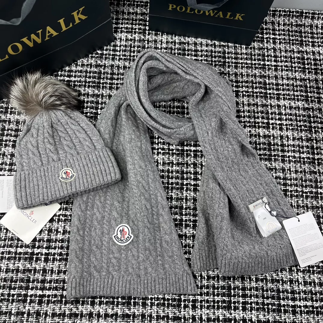 Comfortable 1524 Moncler Hat and Scarf Set
