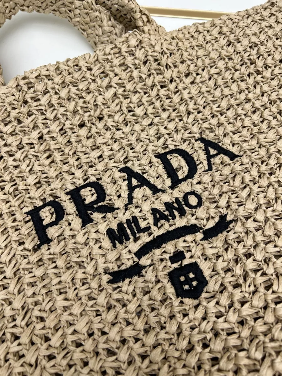 Comfortable 1667 Prada AAA Quality Handbags For Women