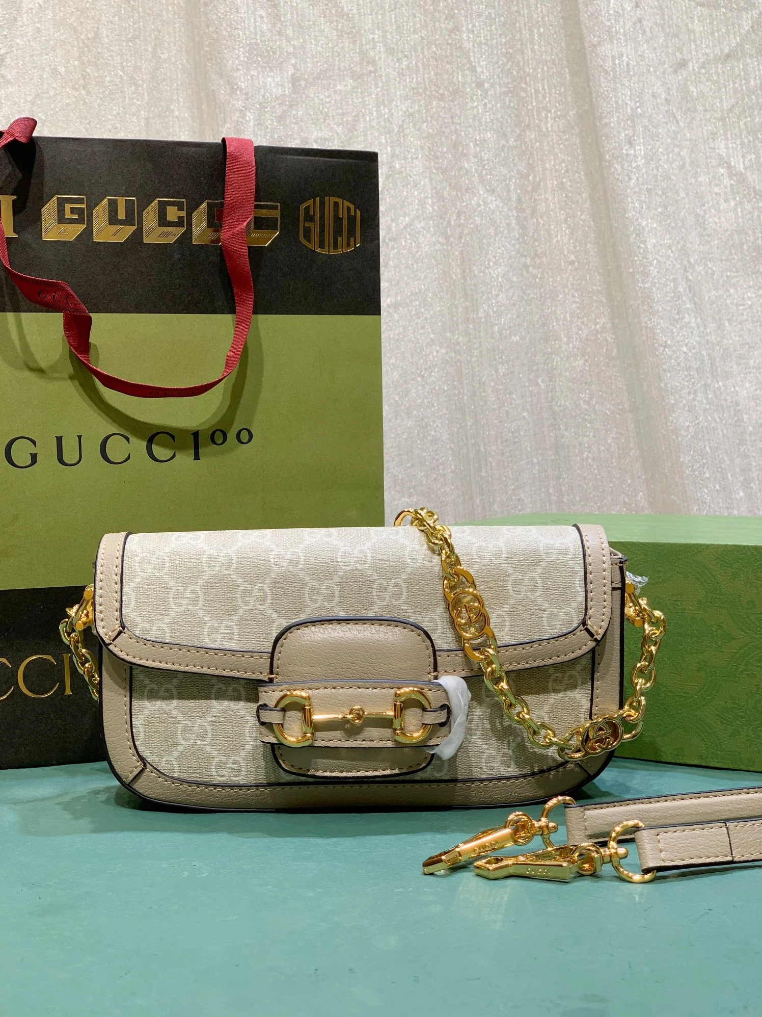 Comfortable 1722 Gucci AAA Quality Messenger Bags For Women
