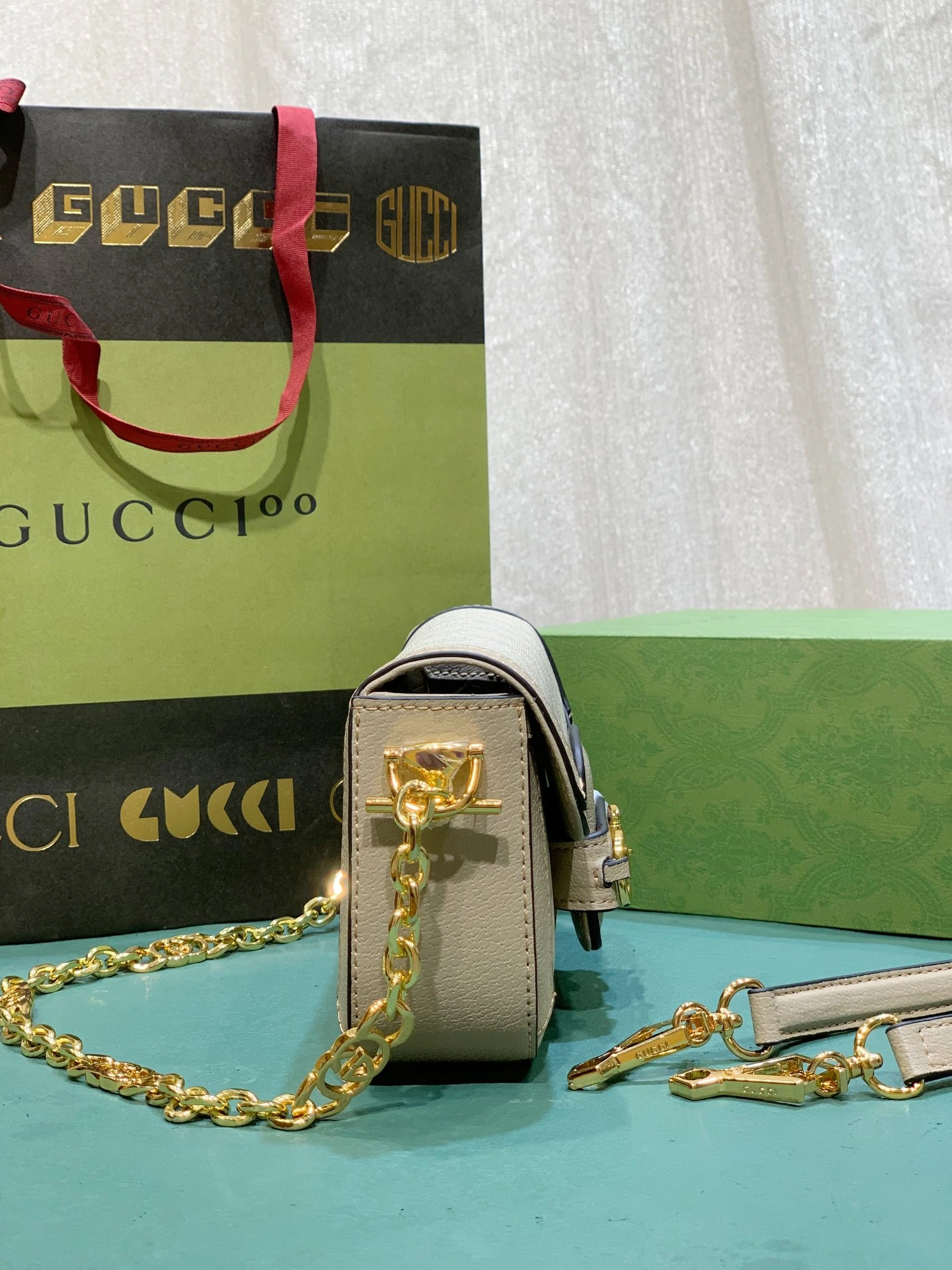 Comfortable 1722 Gucci AAA Quality Messenger Bags For Women