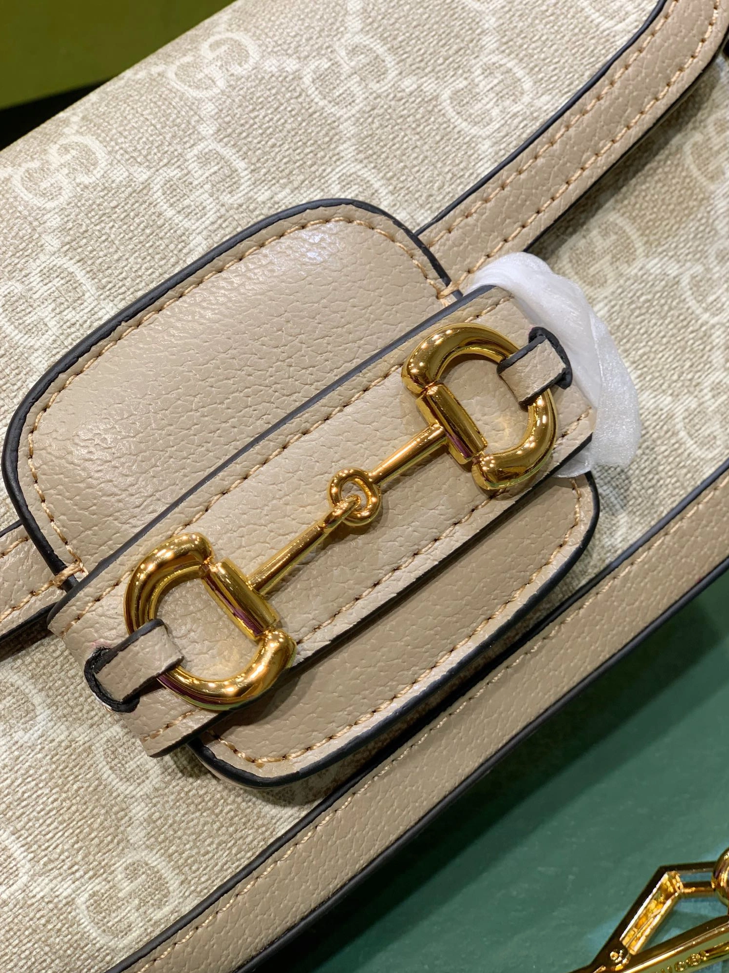 Comfortable 1722 Gucci AAA Quality Messenger Bags For Women