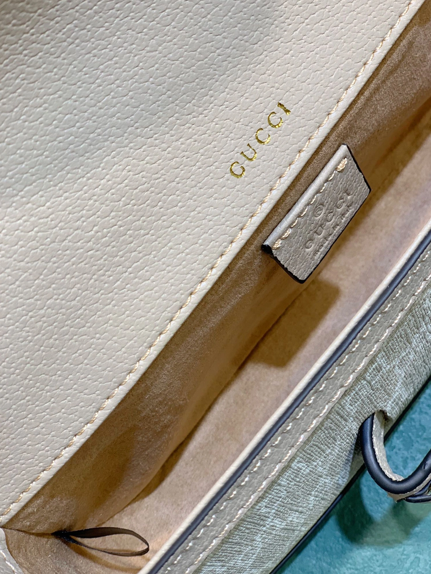 Comfortable 1722 Gucci AAA Quality Messenger Bags For Women