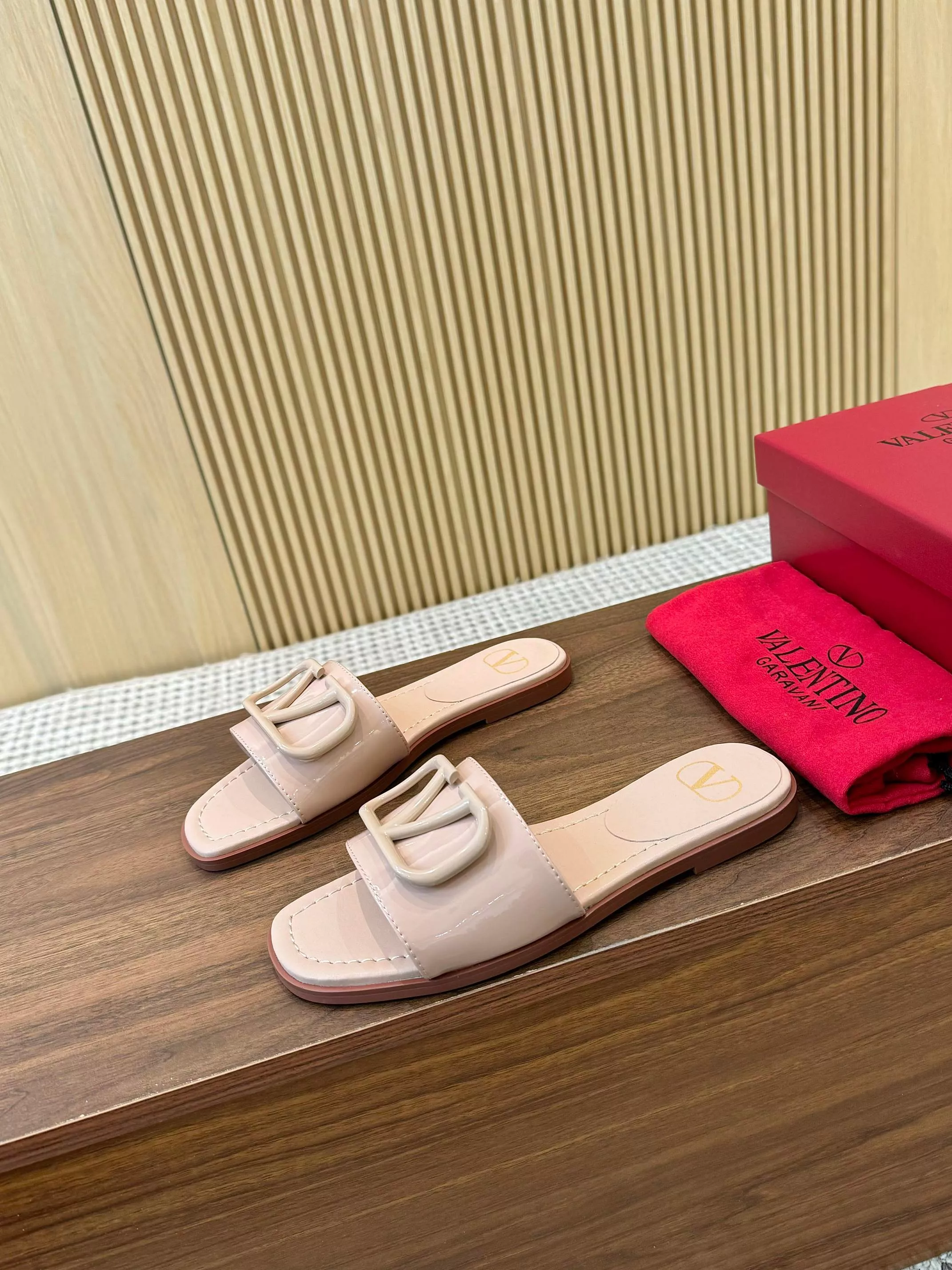 Comfortable 1723 Valentino Slippers For Women
