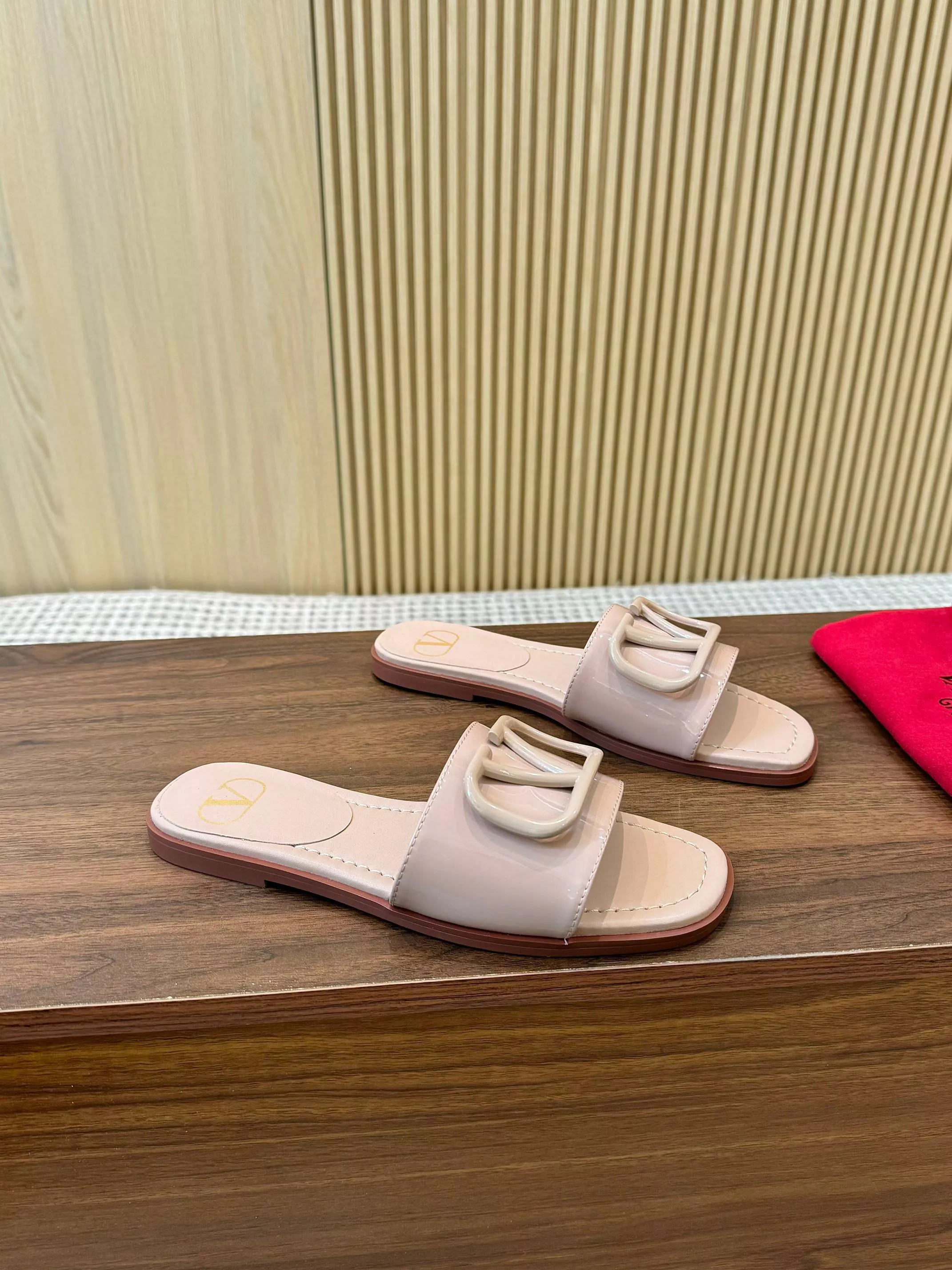 Comfortable 1723 Valentino Slippers For Women