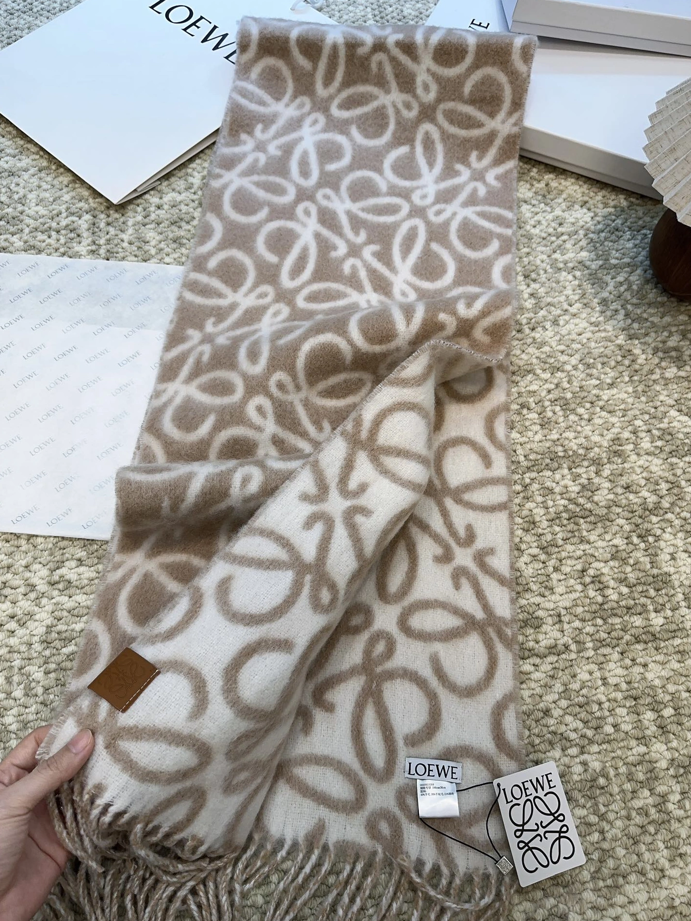 Comfortable 1768 LOEWE Scarf