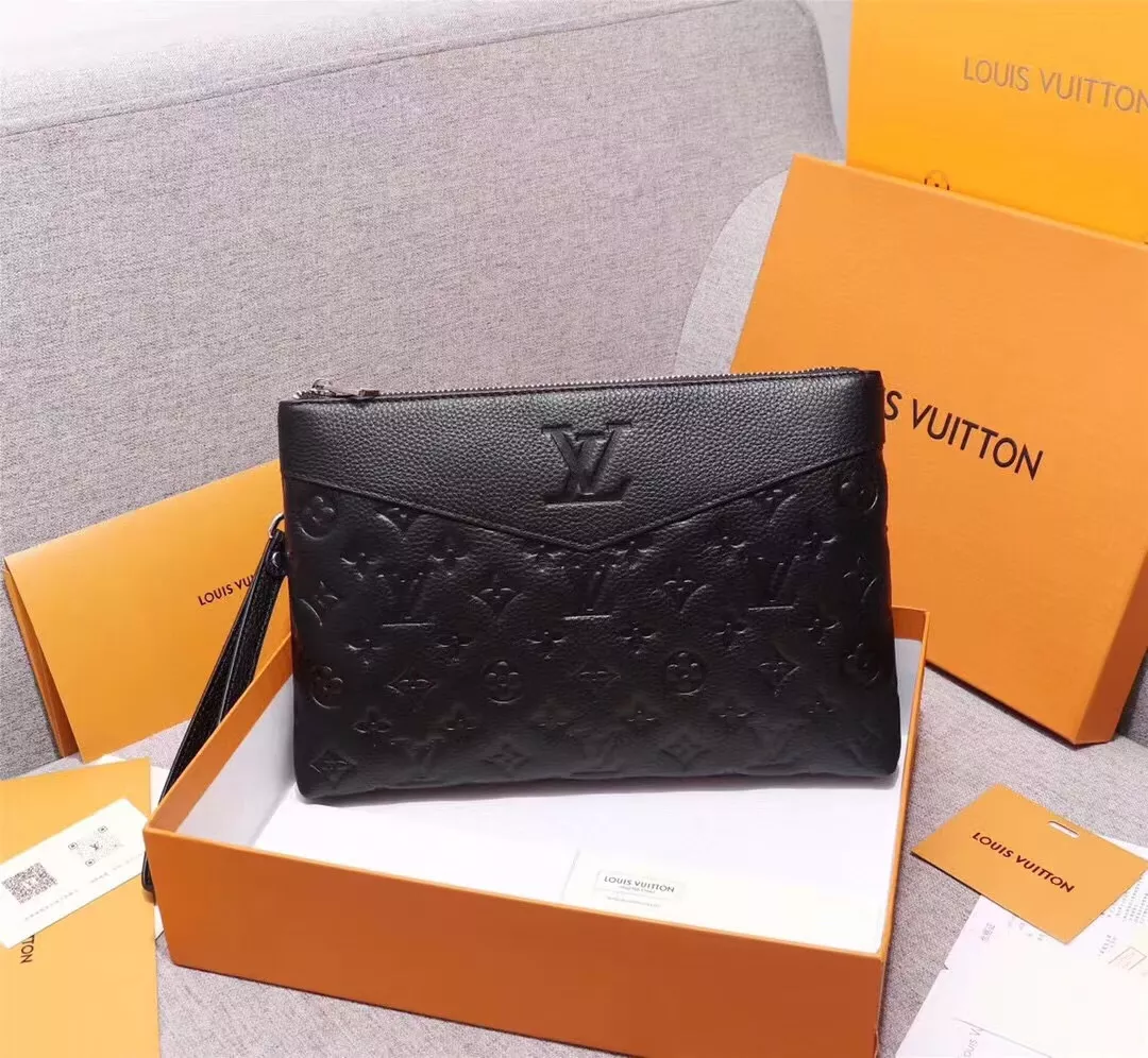 Comfortable 1779 Louis Vuitton AAA Man Wallets