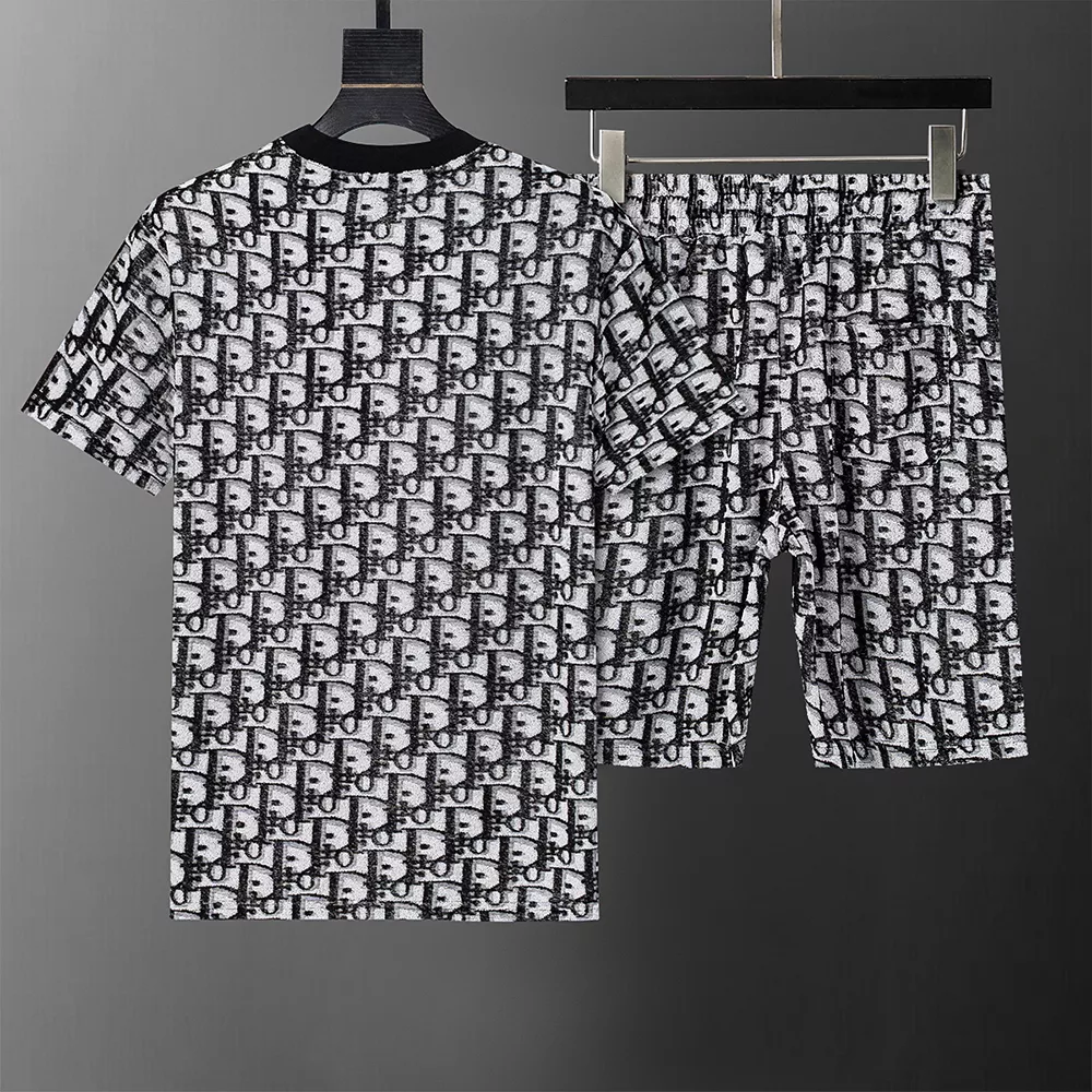 Comfortable 1800 Christian Dior Tracksuits Short Sleeved For Men
