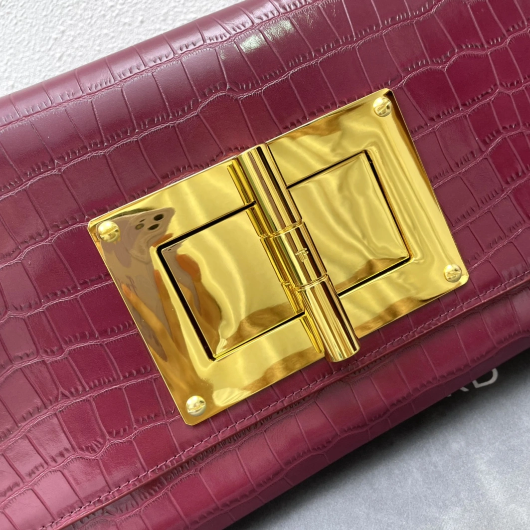 Comfortable 1889 Tom Ford AAA Quality Shoulder Bags For Women