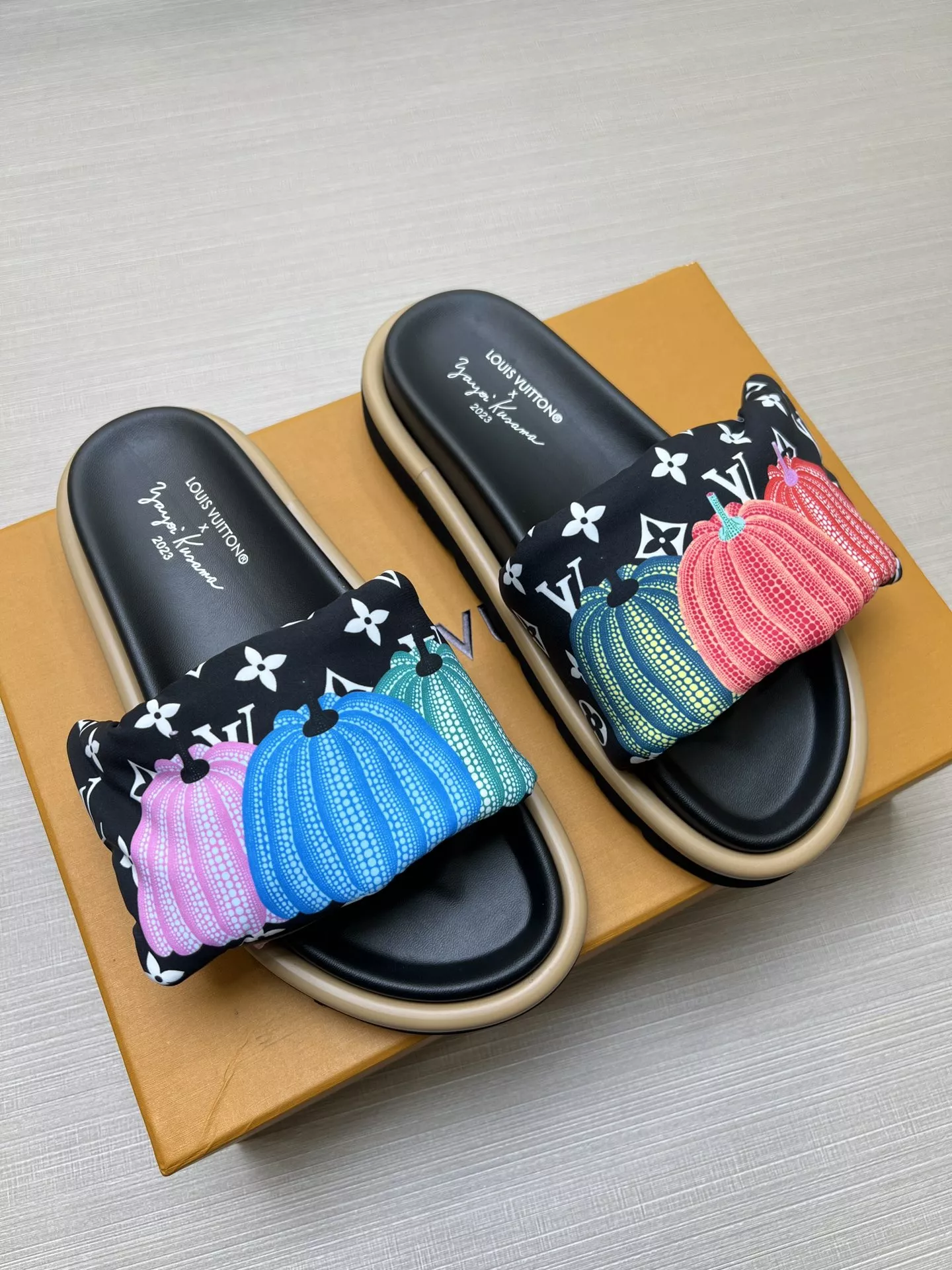 Comfortable 1938 Louis Vuitton Slippers For Women