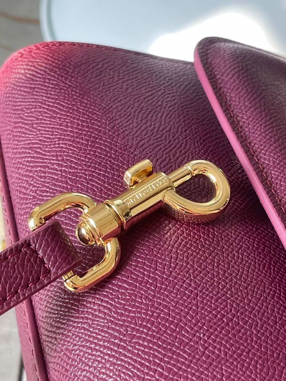 Comfortable 1992 Dolce & Gabbana AAA Quality Handbags For Women