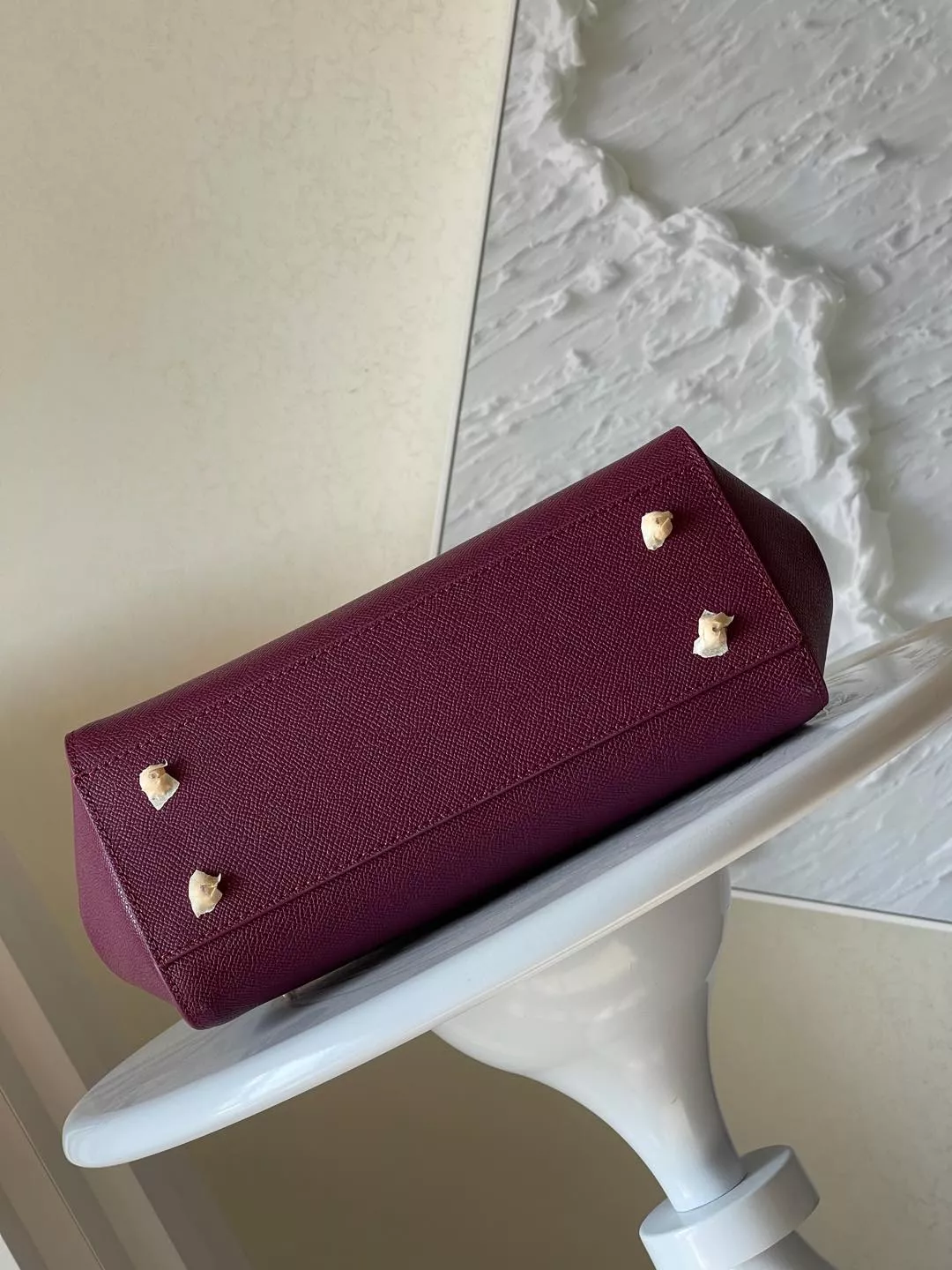 Comfortable 1992 Dolce & Gabbana AAA Quality Handbags For Women