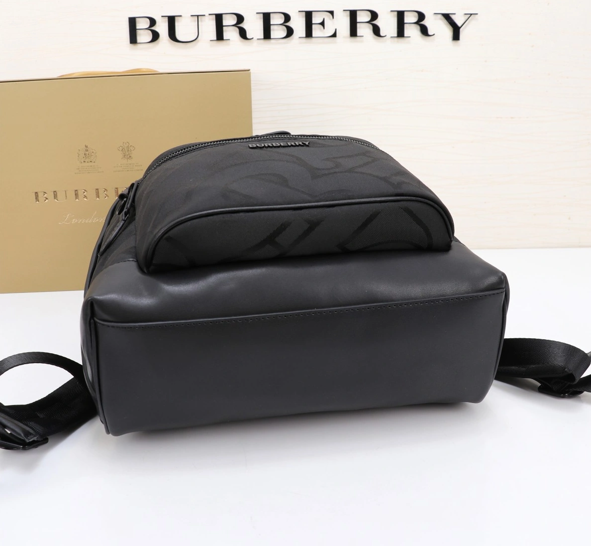 Comfortable 1993 Burberry AAA Man Backpacks