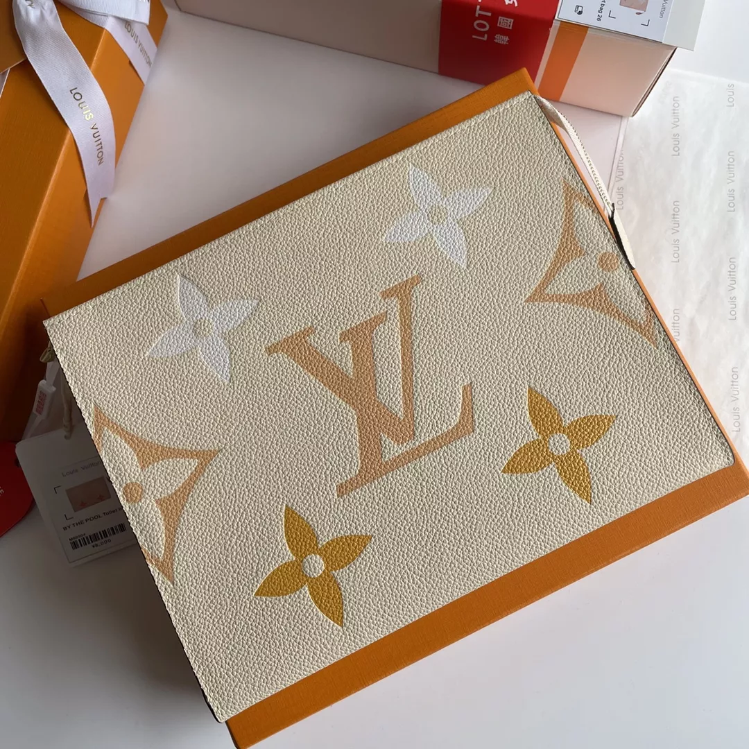 Comfortable 2158 Louis Vuitton AAA Quality Wallets