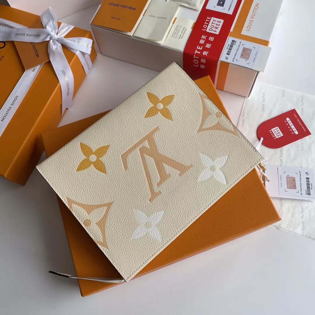 Comfortable 2158 Louis Vuitton AAA Quality Wallets