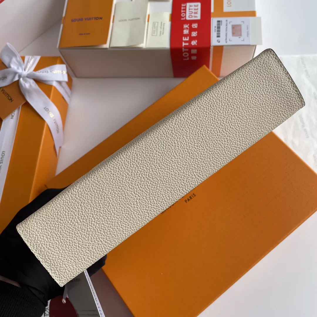 Comfortable 2158 Louis Vuitton AAA Quality Wallets