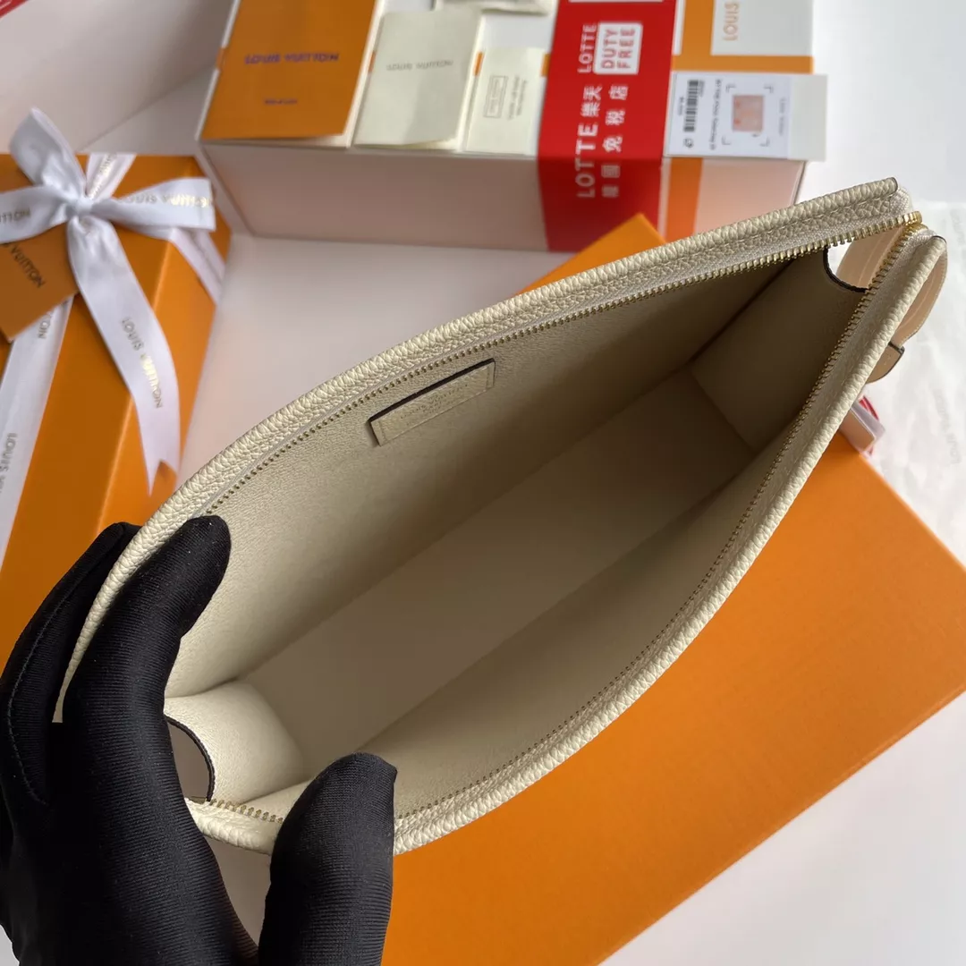 Comfortable 2158 Louis Vuitton AAA Quality Wallets