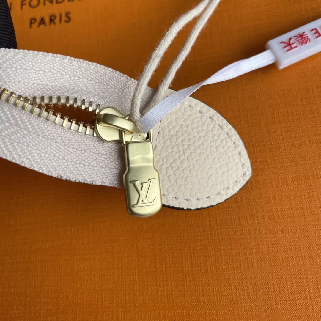 Comfortable 2158 Louis Vuitton AAA Quality Wallets