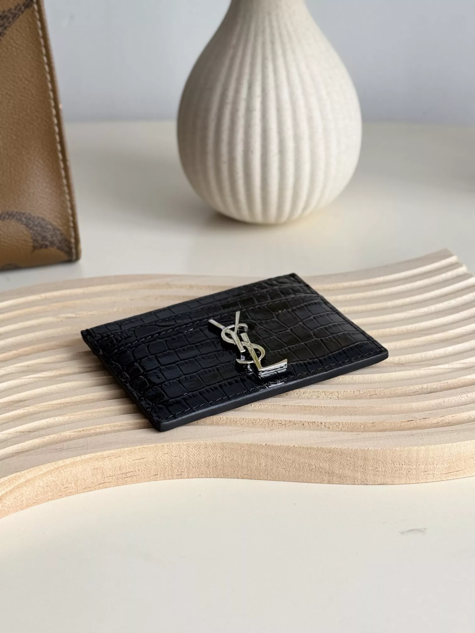 Comfortable 220 Yves Saint Laurent YSL Card Case For Women