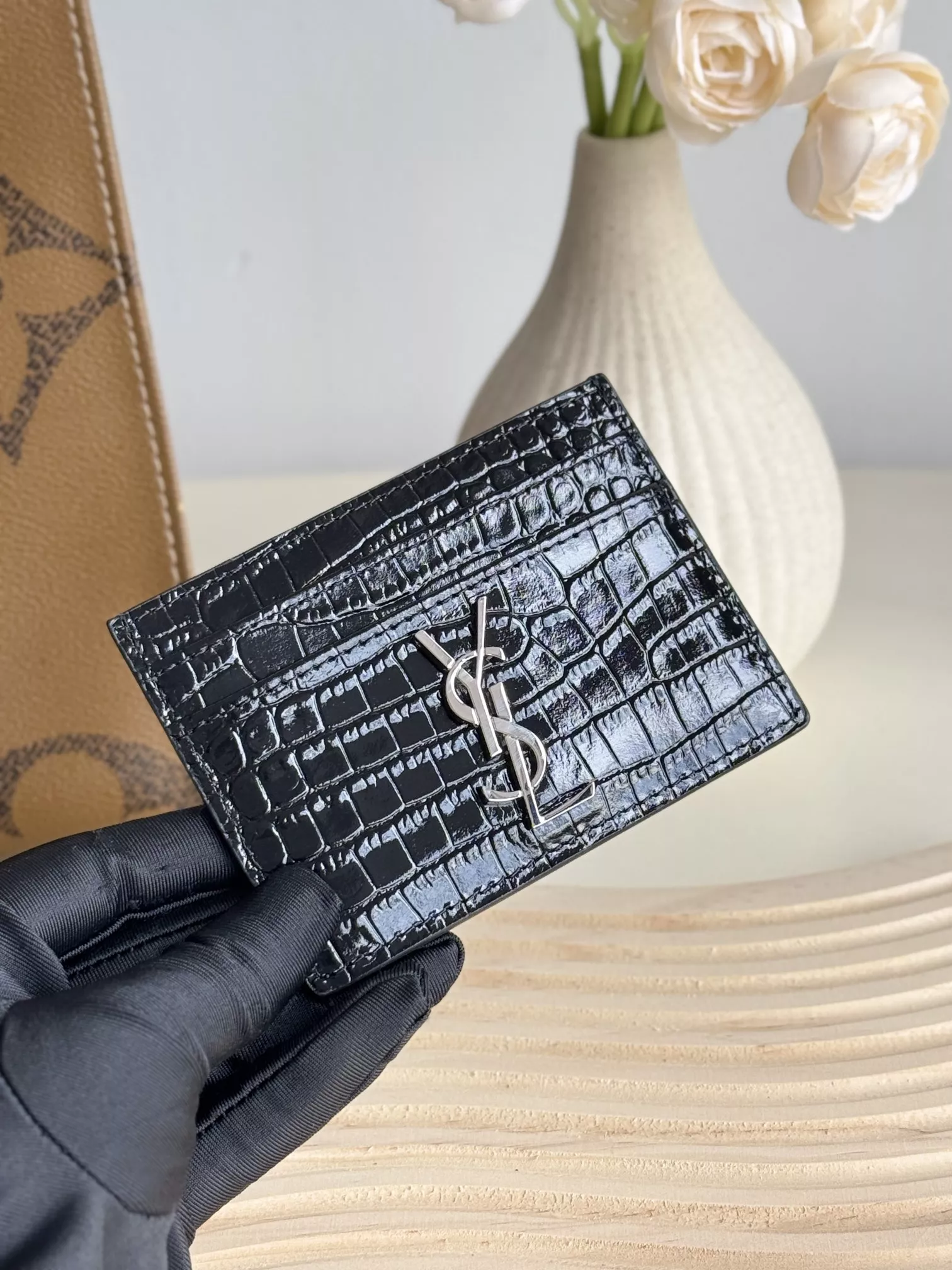 Comfortable 220 Yves Saint Laurent YSL Card Case For Women
