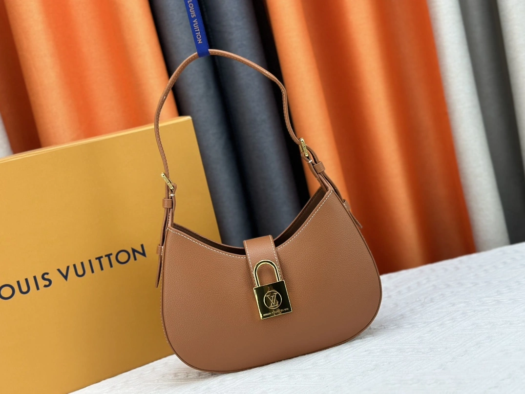 Comfortable 2343 Louis Vuitton AAA Quality Shoulder Bags For Women