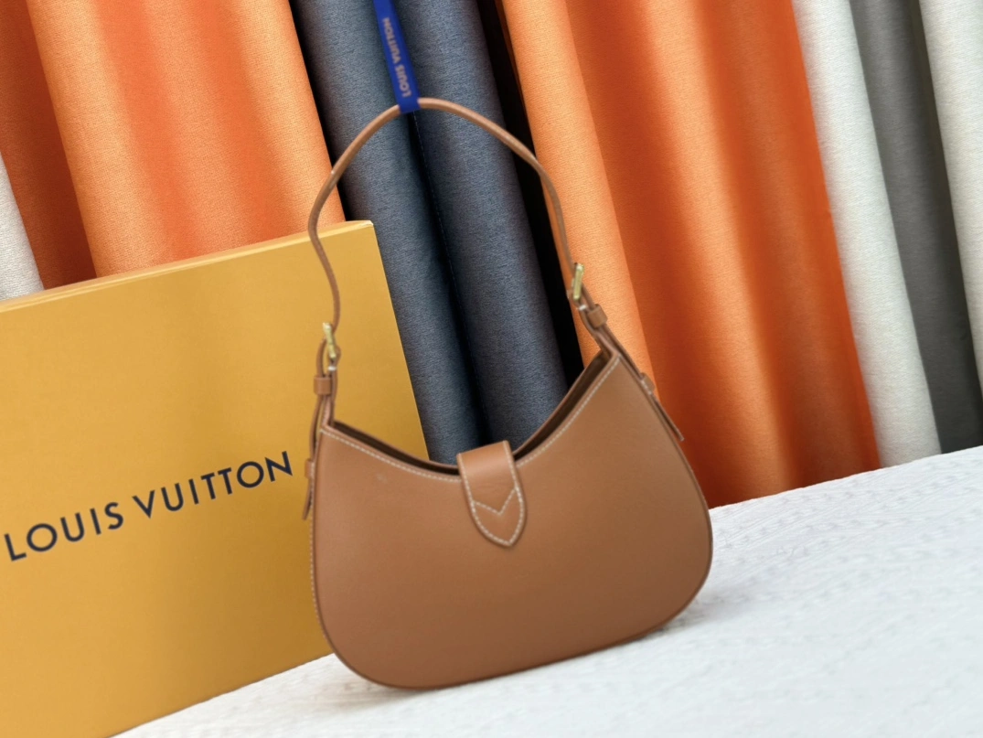 Comfortable 2343 Louis Vuitton AAA Quality Shoulder Bags For Women