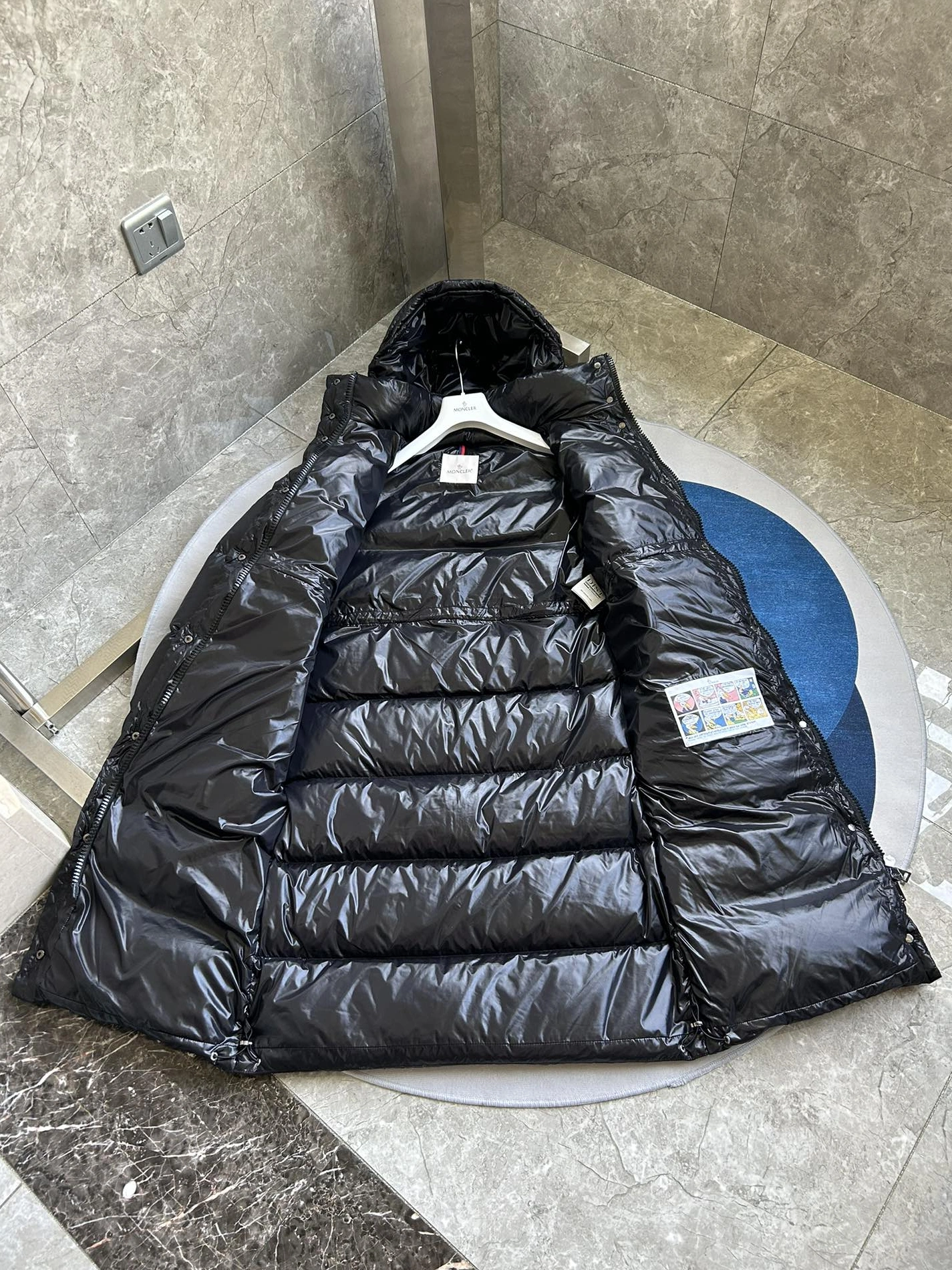 Comfortable 247 Moncler Down Feather Coat Long Sleeved For Women