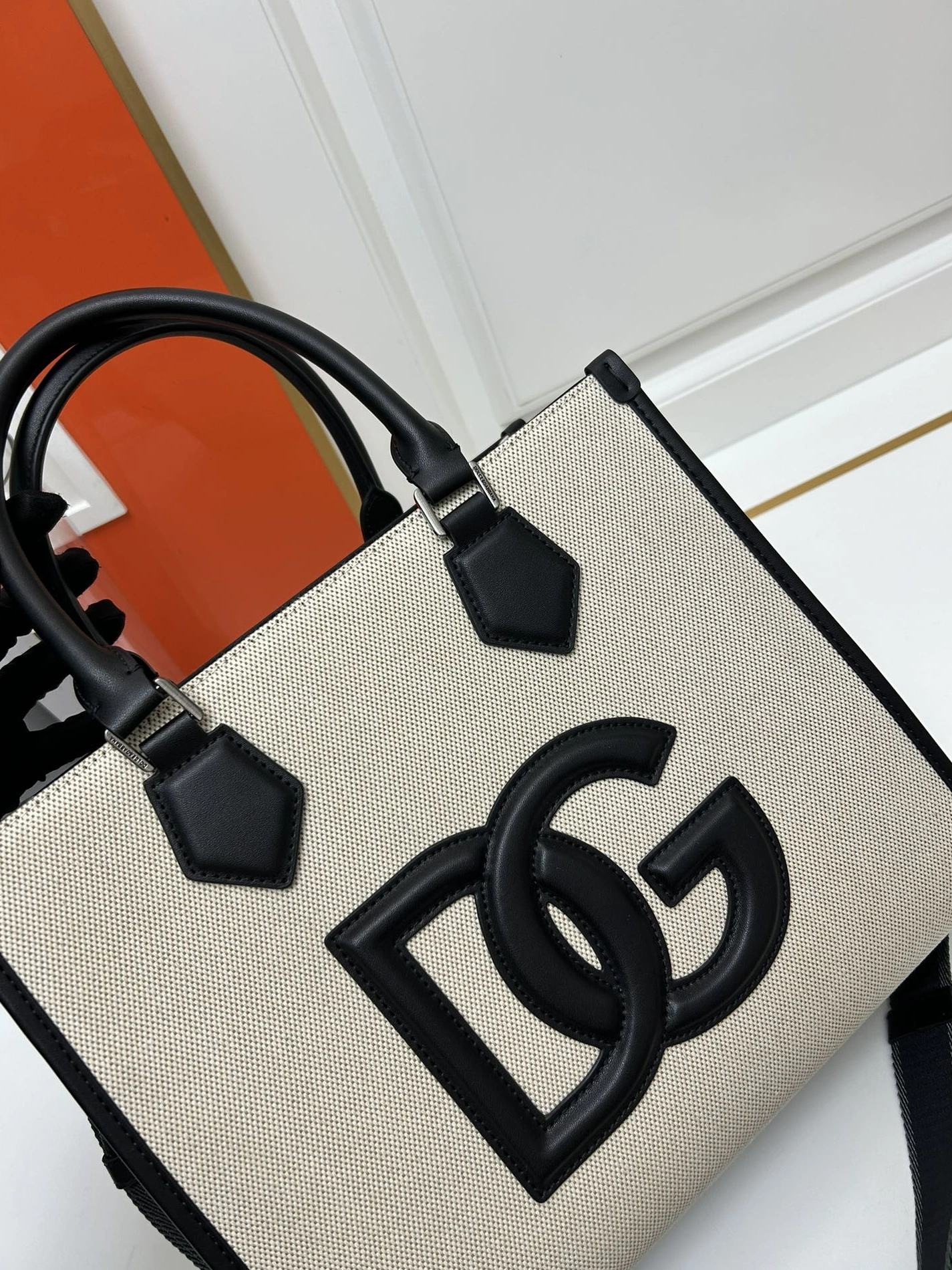 Comfortable 2517 Dolce & Gabbana AAA Quality Handbags For Women