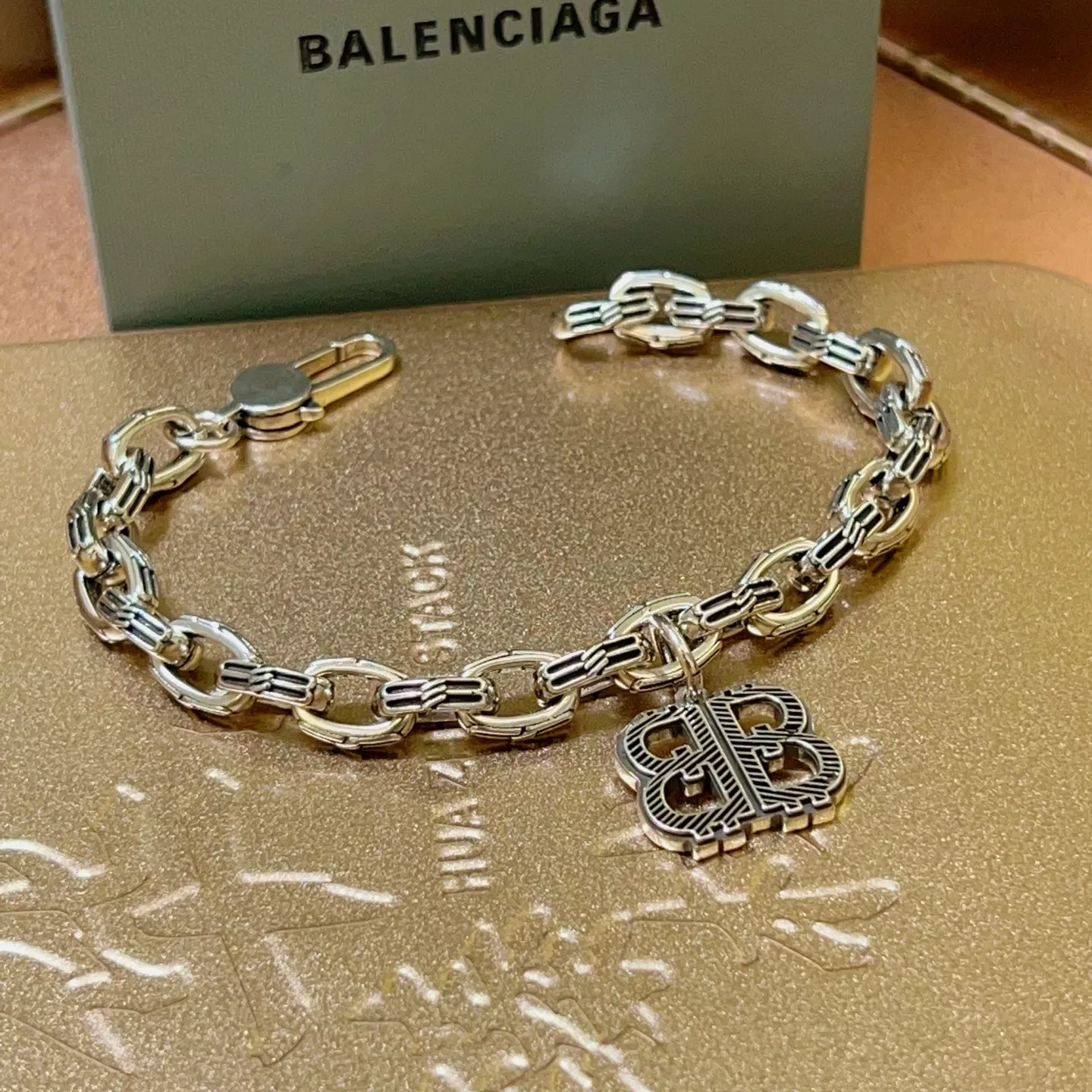 Comfortable 2598 Balenciaga Bracelets For Men