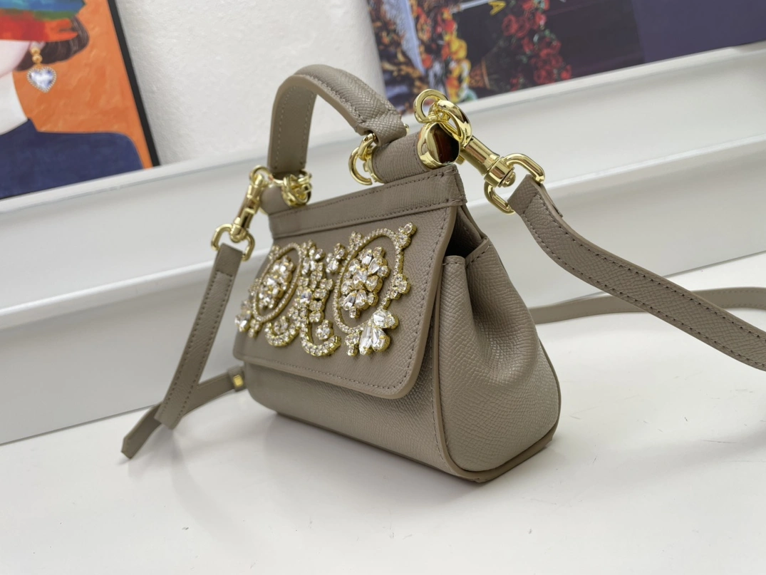 Comfortable 2668 Dolce & Gabbana AAA Quality Handbags For Women