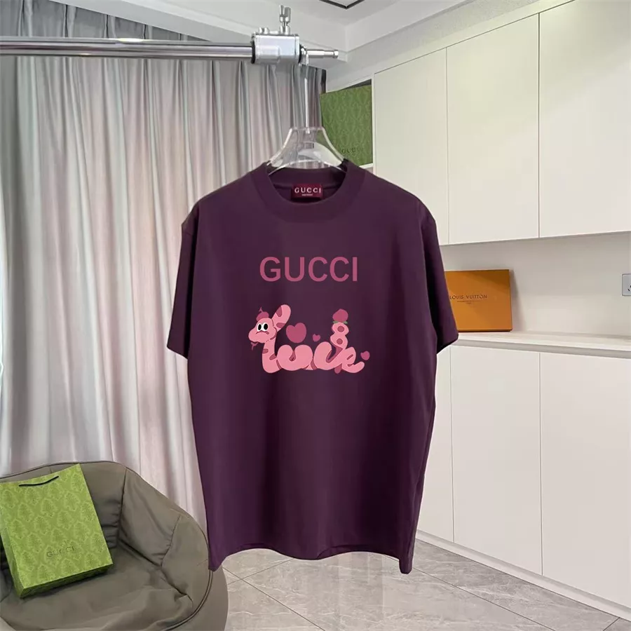 Comfortable 2672 Gucci T-Shirts Short Sleeved For Unisex