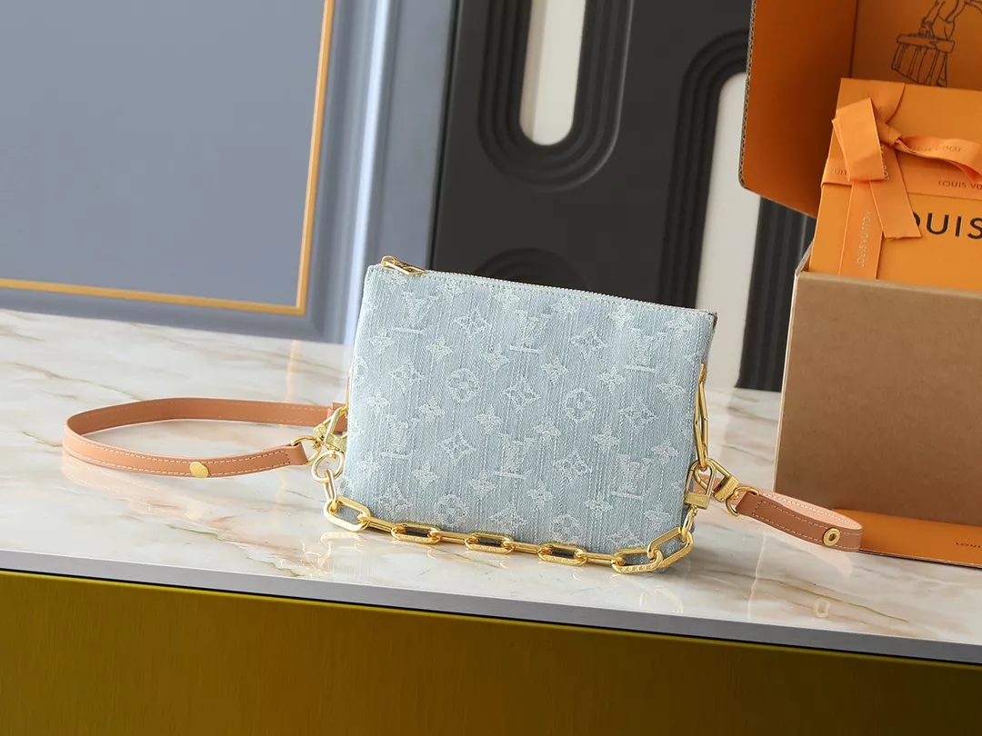Comfortable 2743 Louis Vuitton Messenger Bags For Women
