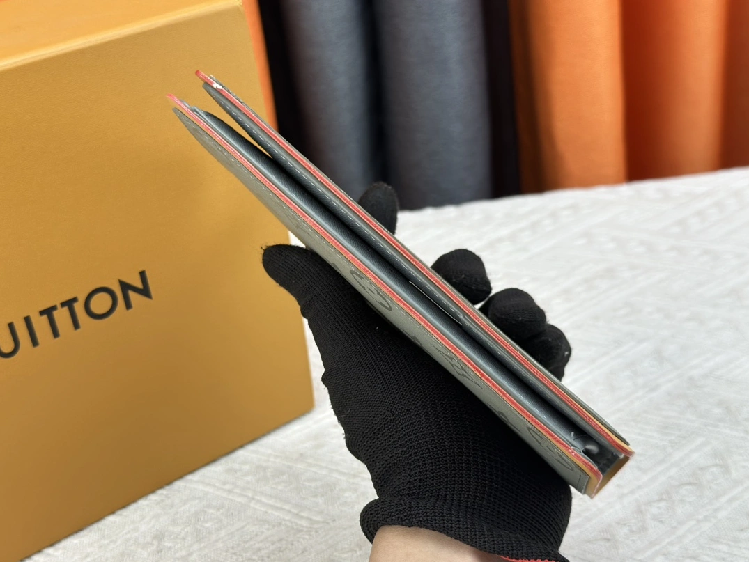 Comfortable 2767 Louis Vuitton LV Card Case