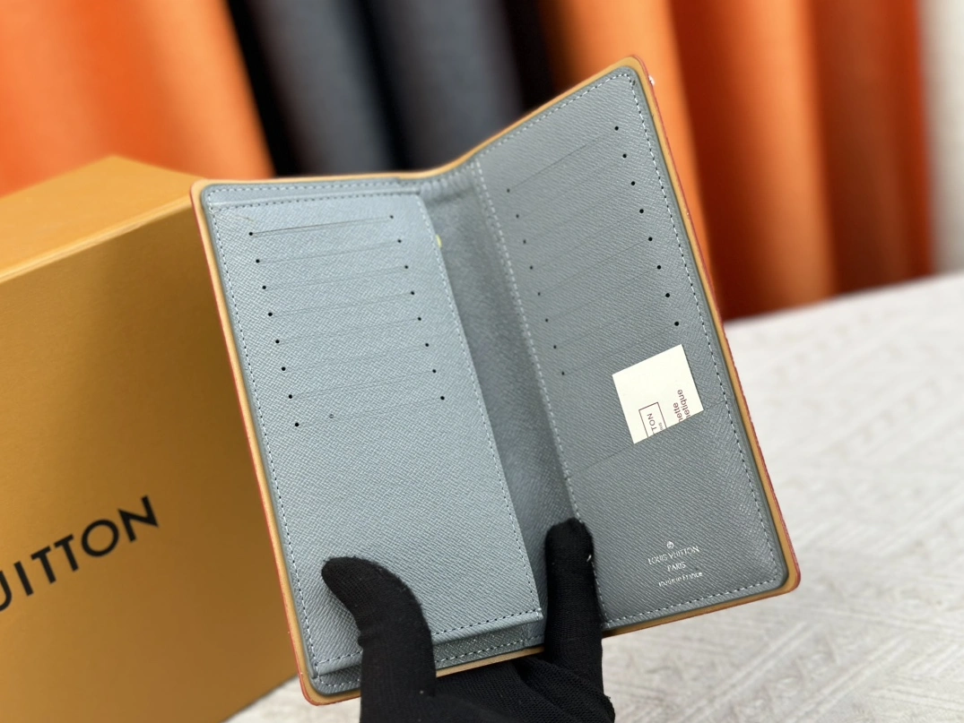 Comfortable 2767 Louis Vuitton LV Card Case