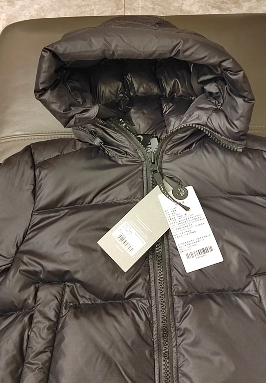 Comfortable 2801 Canada Goose Down Feather Coat Long Sleeved For Unisex