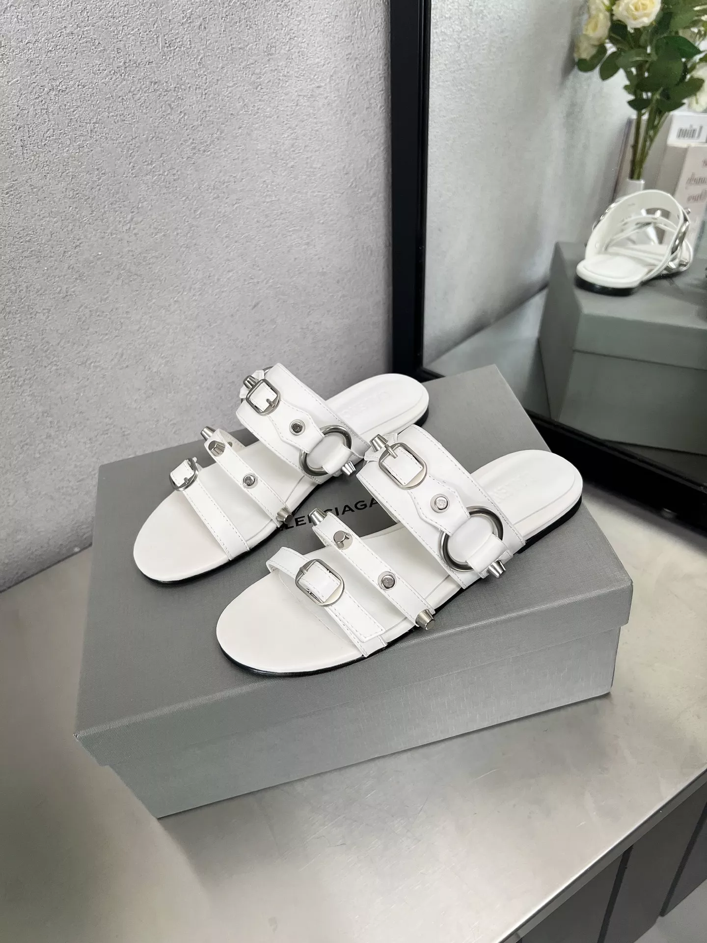 Comfortable 2811 Balenciaga Slippers For Women