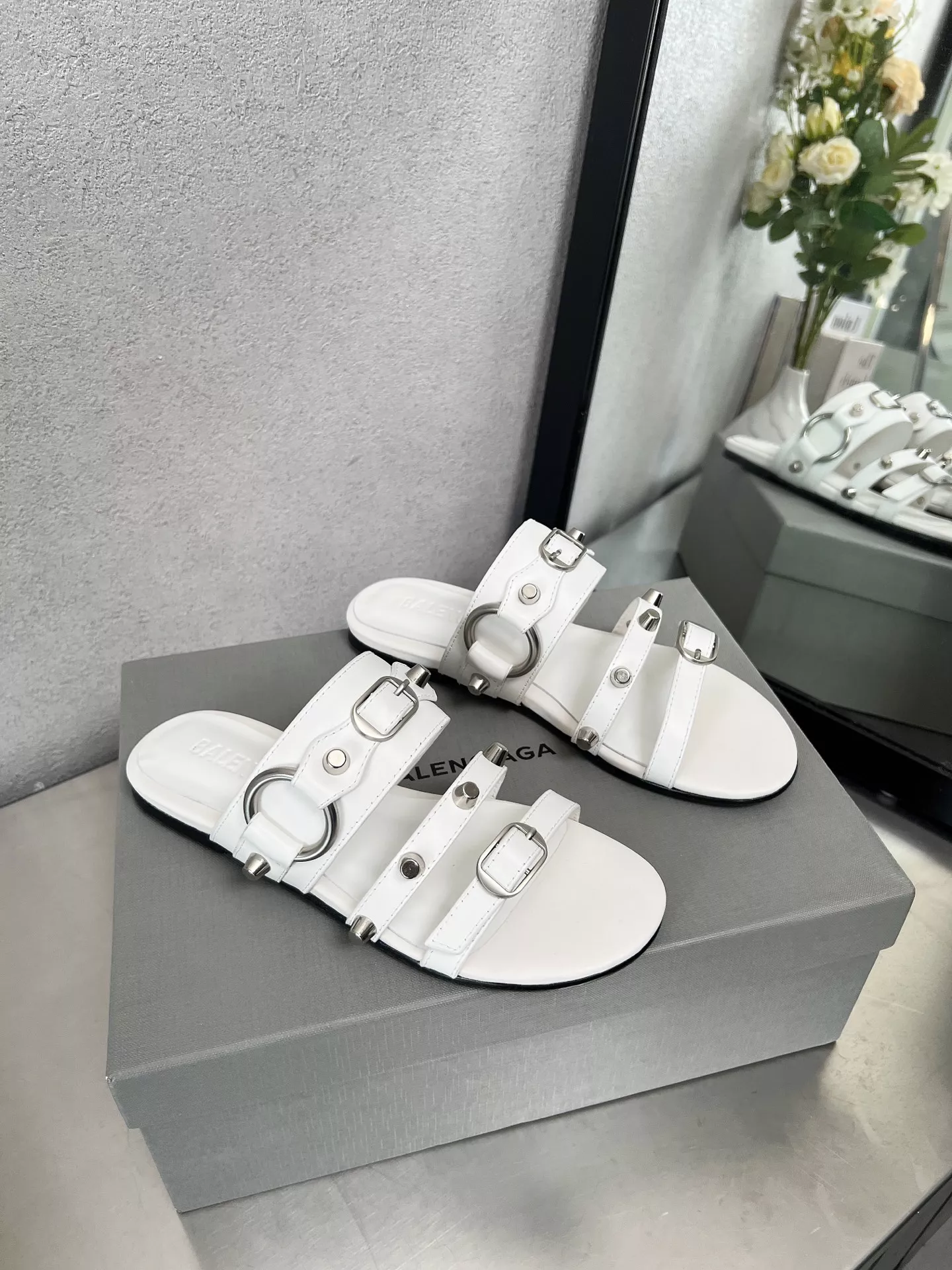 Comfortable 2811 Balenciaga Slippers For Women
