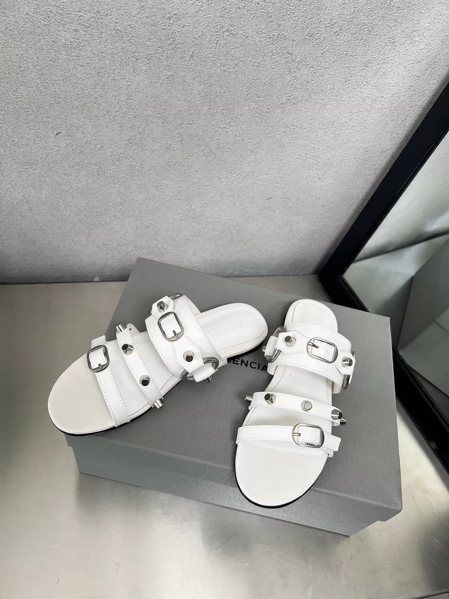 Comfortable 2811 Balenciaga Slippers For Women