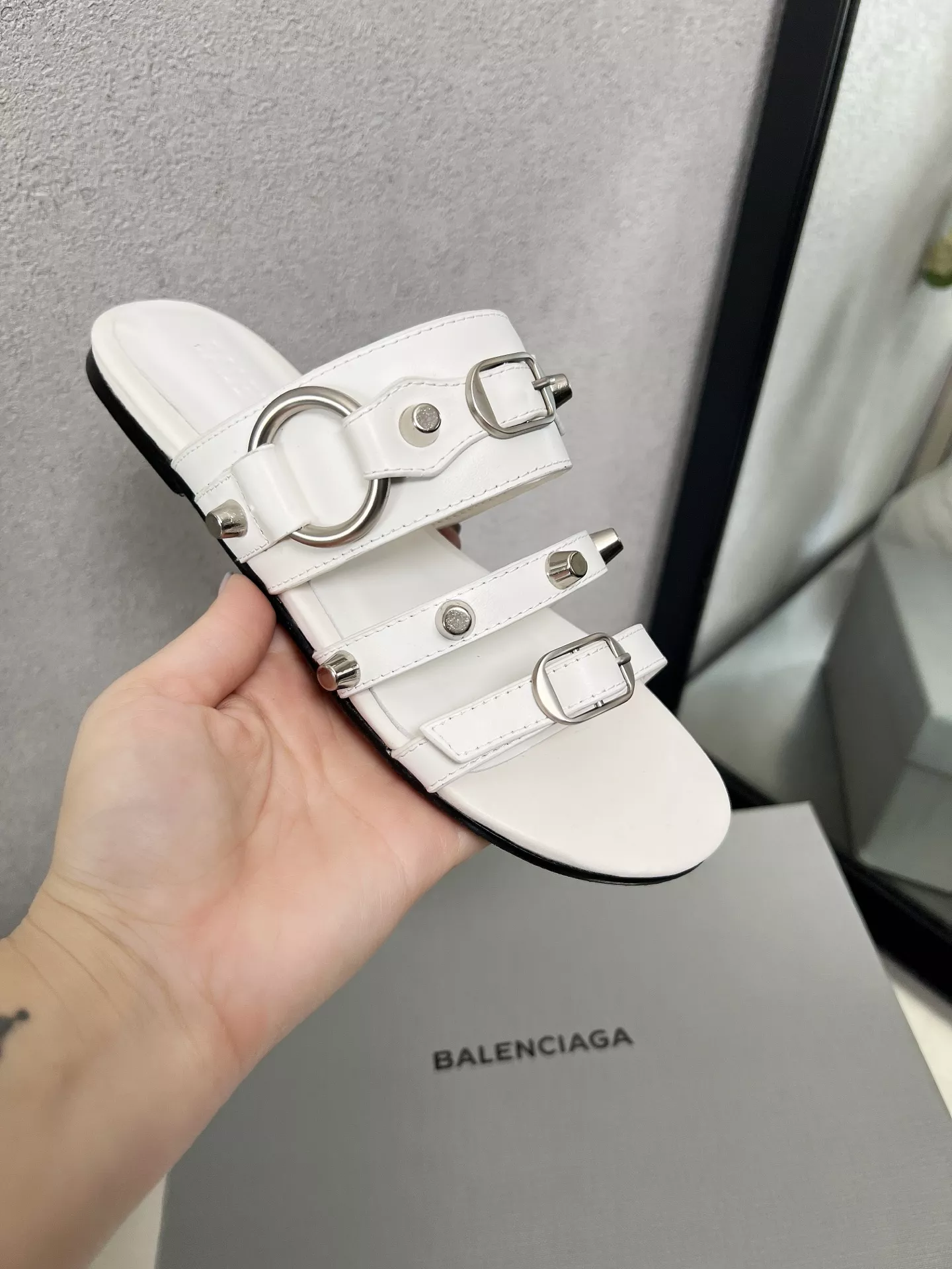 Comfortable 2811 Balenciaga Slippers For Women
