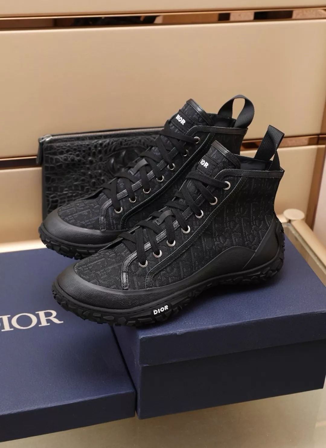 Comfortable 2886 Christian Dior High Top Shoes For Men