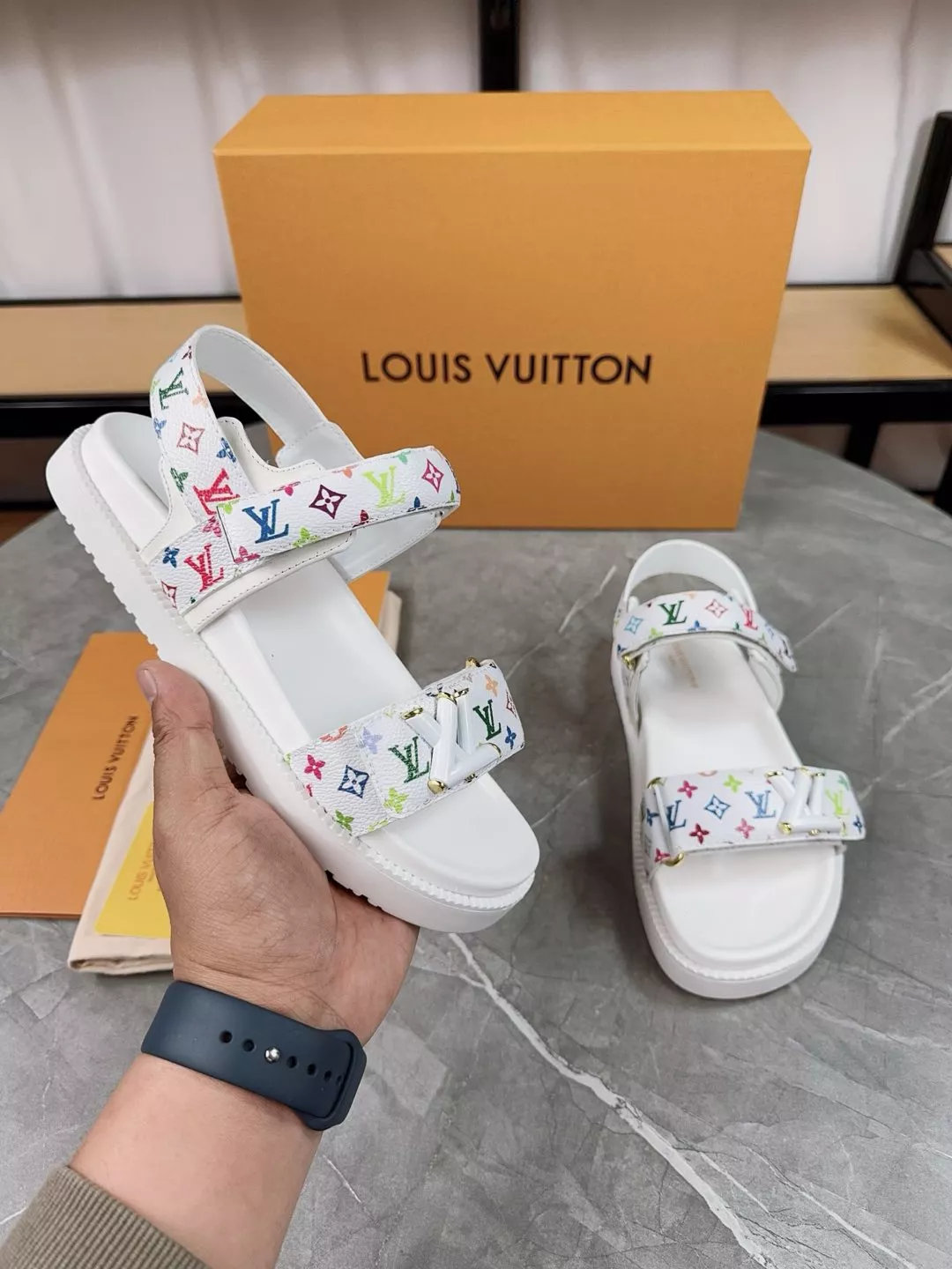 Comfortable 2916 Louis Vuitton Sandal For Men