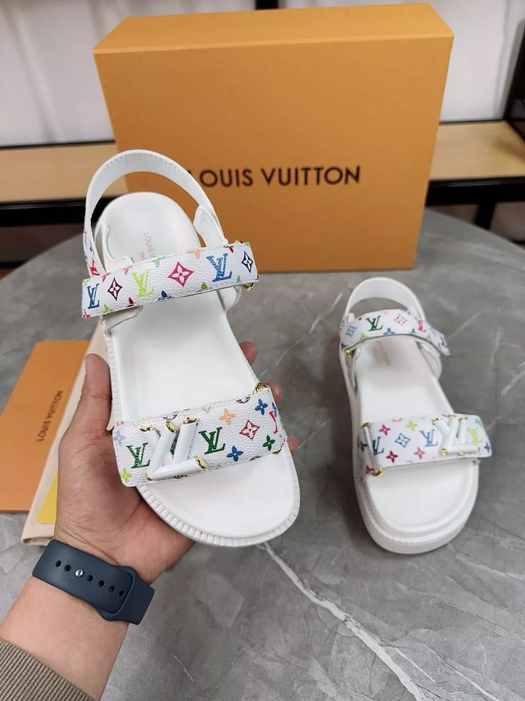 Comfortable 2916 Louis Vuitton Sandal For Men