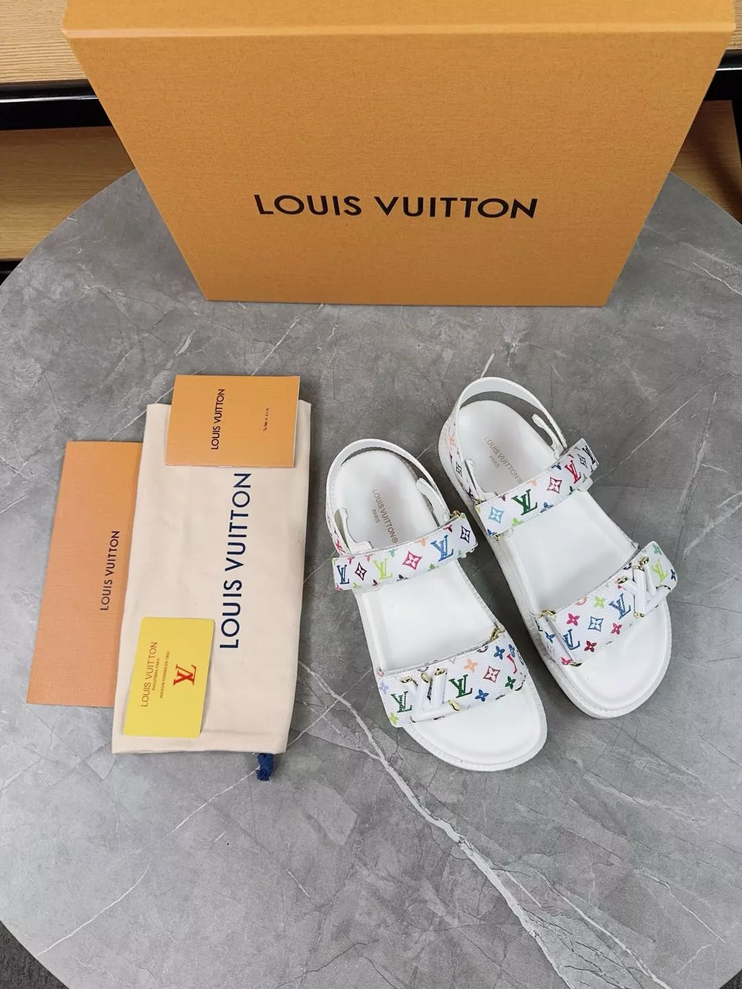 Comfortable 2916 Louis Vuitton Sandal For Men
